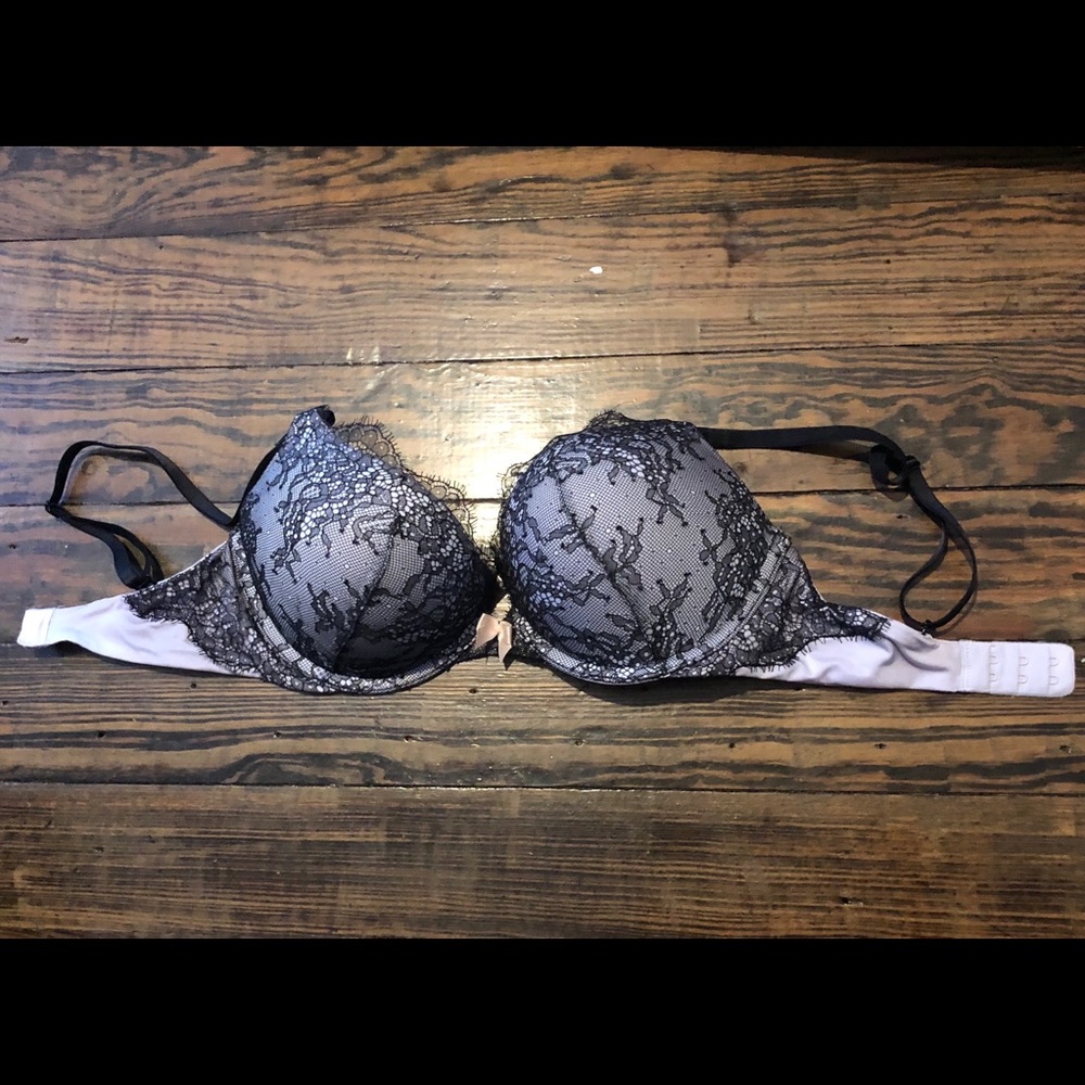 Victoria’s Secret Bombshell Plunge